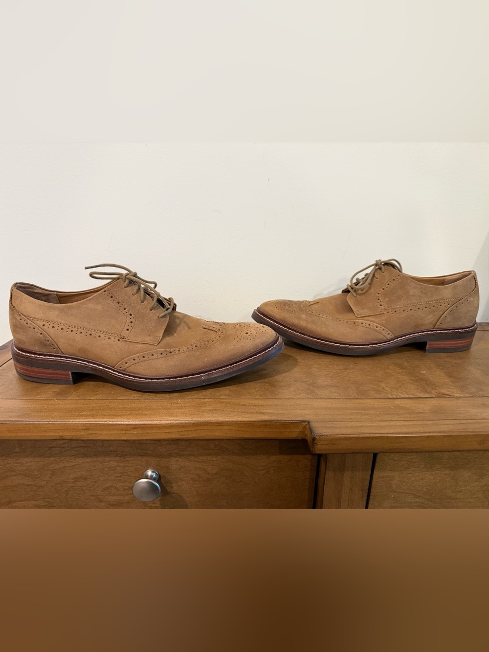 Cole Haan Men’s Tan Suede Wingtip Oxfords Size 9.5